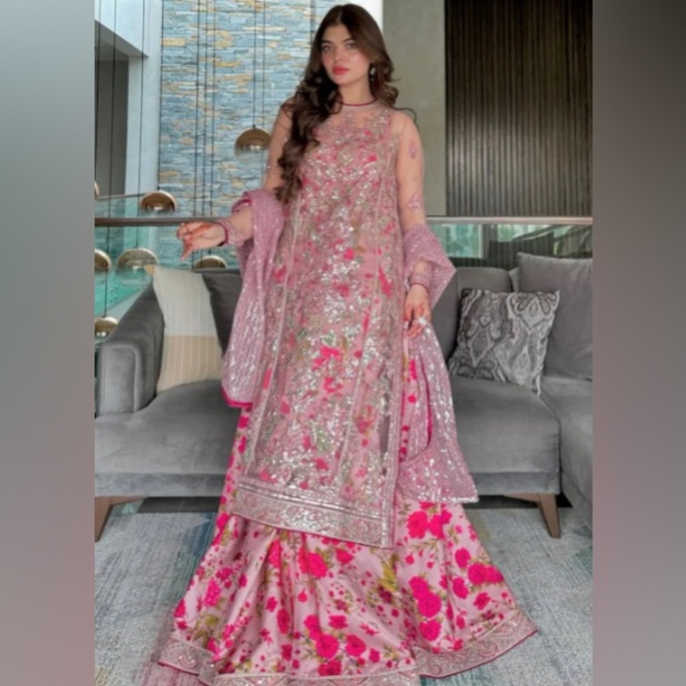 HUSSAIN REHAR COUTURE PAKISTANI AUTHENTIC DESIGNER WEDDING DRESS MEHNDI
